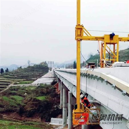高速公路横向雨水管安装设备 可移动可行走 博奥JK210轻型设计
