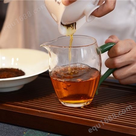 云南滇红茶价格 蜜香红茶供应 凤庆古树茶产地直销