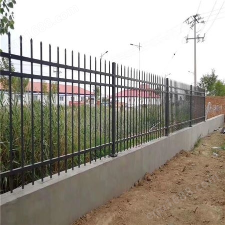 博乐小区焊接黑色围墙铁艺栏杆 静电喷涂锌钢护栏定制