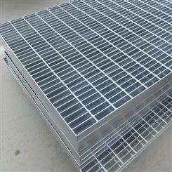 内蒙古鄂托克旗化学工厂焊接镀锌重型钢格板 楼梯T5防滑踏步板 安装简便实用性强