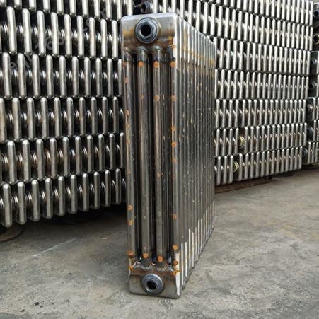 【宏硕】钢四柱暖气片   壁挂式暖气片    车间用暖气片    钢制暖气片散热器